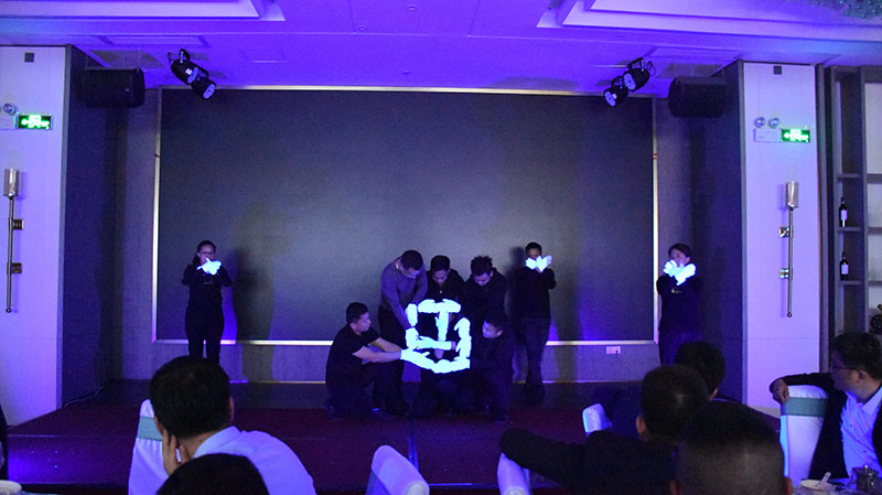 营运管理中心《相亲相爱一家人》