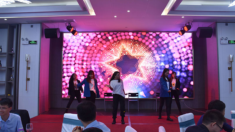 物流管理中心《白富美》